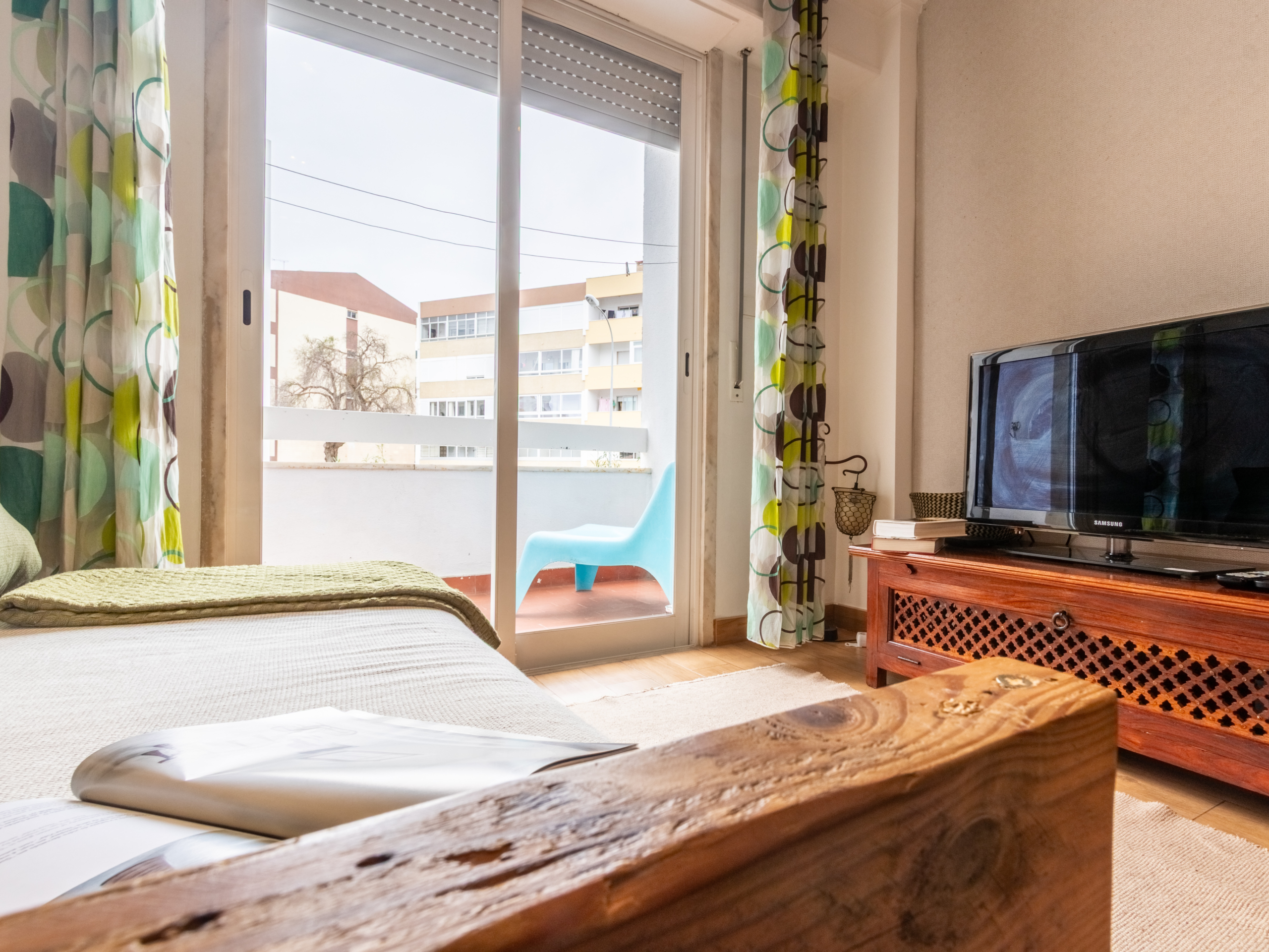 Bright living room in a family apartment in Oeiras